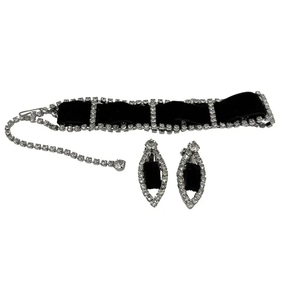 Authentic vintage Hobé 1940s Sparkling Velvet Choker Necklace & Earrings Set